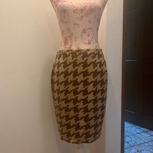 Elegant Brown Houndstooth Pencil Skirt
